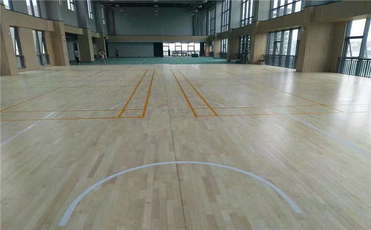 武漢硬木企口運動木地板施工方案