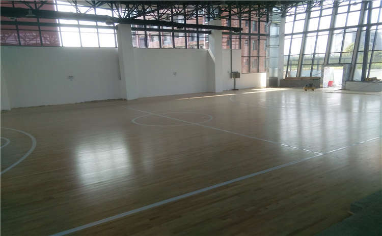 松木運動木地板怎么維護(hù)