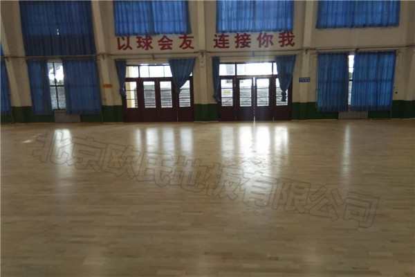 陜西機電職業(yè)學院運動木地板鋪設工程