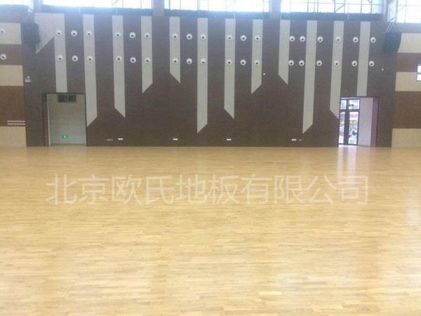 廈門翔安**實驗小學體育館柞木地板案例-圖2